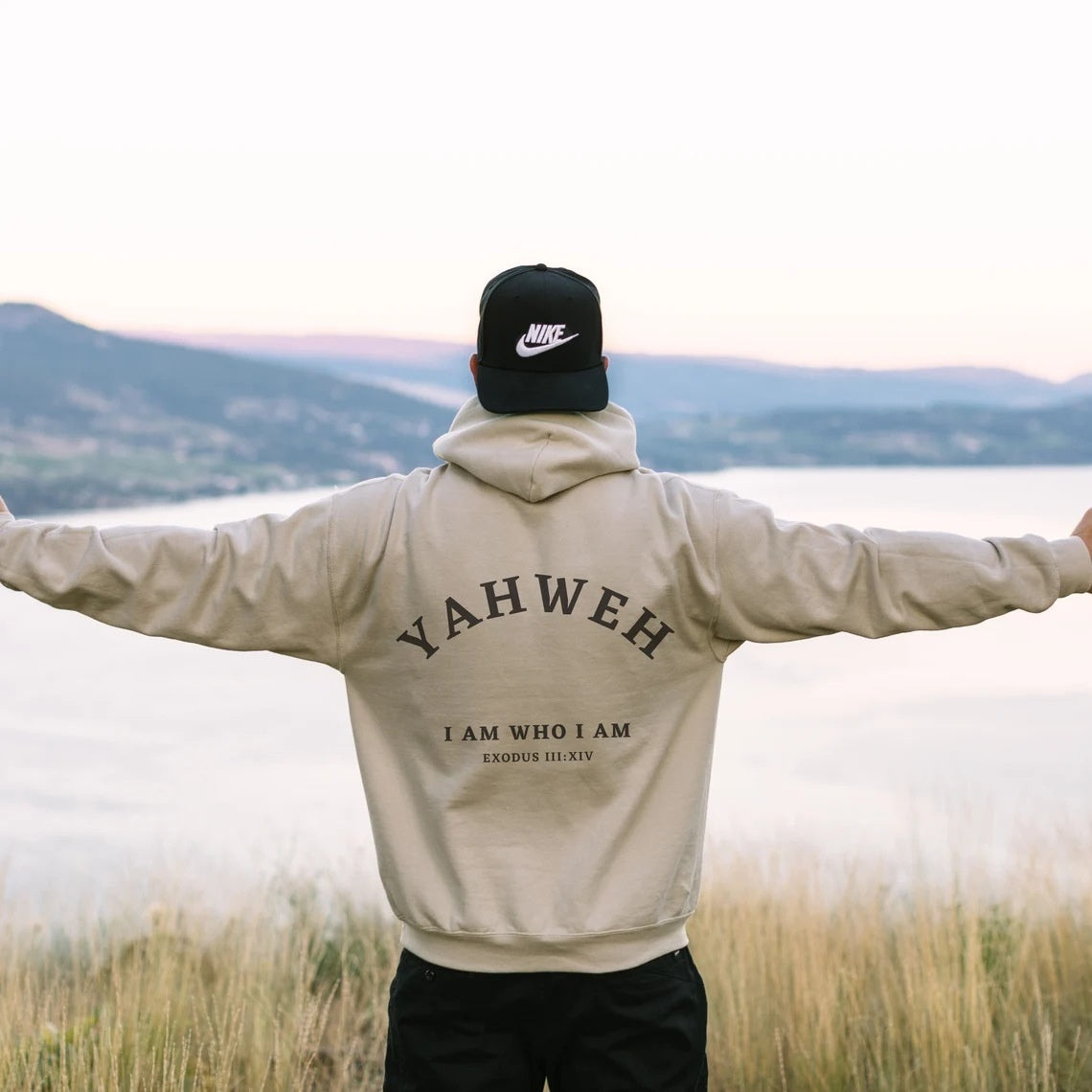StaywearApparel Streetwear Letter Hoodie – Trendiger Schriftzug-Kapuzenpullover